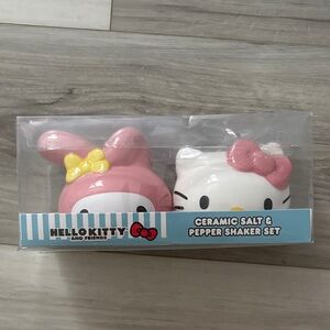 Hello Kitty Pink and White Ceramic Shaker Set